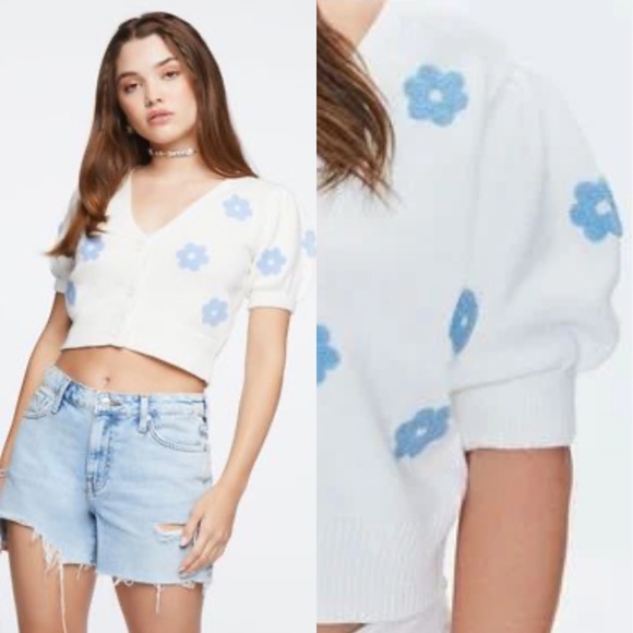 Forever 21 Sweaters - Forever 21 + floral knit cropped cardigan size 2X